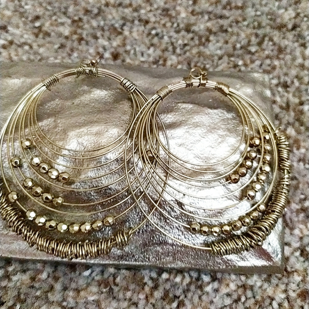 Earring - Picture 4 of 4